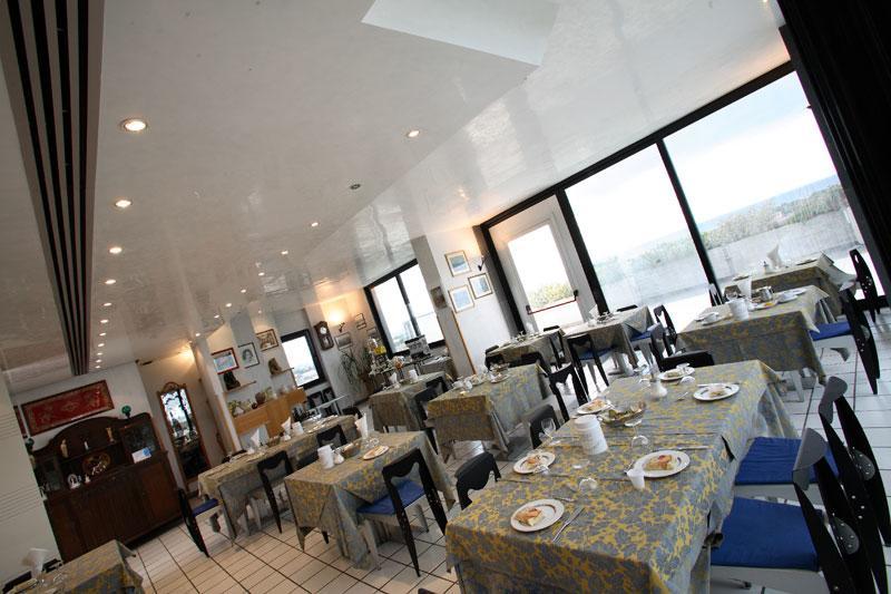 Hotel Intervallo Torre Lapillo Bagian luar foto